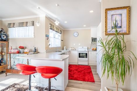 Photo of property in 13 Weka Grove, Elderslea, Upper Hutt, 5018