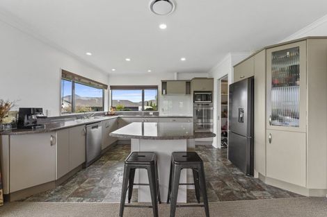 Photo of property in 2 Masefield Terrace, Kelvin Grove, Palmerston North, 4414