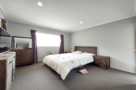 Photo of property in 47 Broadfield Street, Massey, Auckland, 0614