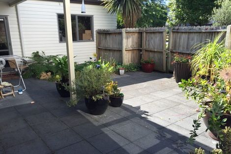 Photo of property in 15 The Track, Takanini, 2112