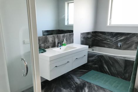 Photo of property in 6 Raithburn Terrace, Pokeno, 2402