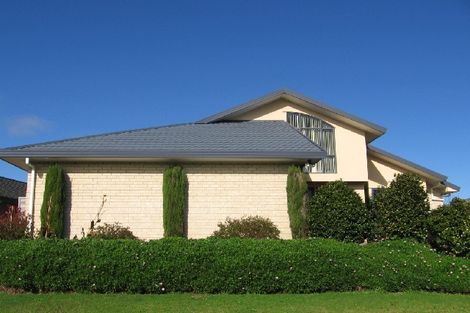 Photo of property in 5 Jade Court, Rosedale, Auckland, 0632