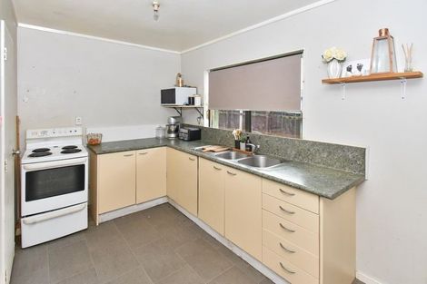 Photo of property in 32a Barneys Farm Road, Clendon Park, Auckland, 2103