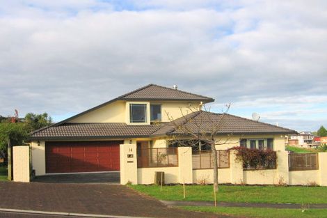 Photo of property in 14 Vireya Court, Goodwood Heights, Auckland, 2105