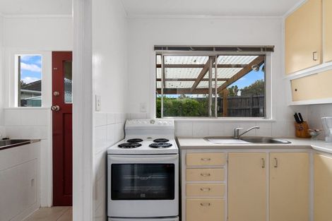 Photo of property in 1/29 Ludlow Terrace, Totara Vale, Auckland, 0627