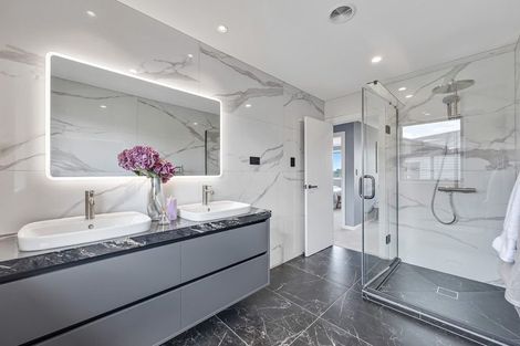 Photo of property in 2 Taku Close, Long Bay, Auckland, 0630