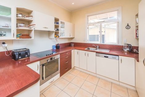 Photo of property in 30 Moore Avenue, Tawhero, Whanganui, 4501