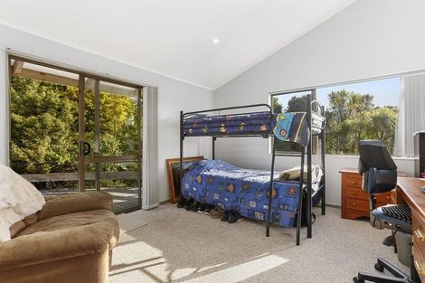 Photo of property in 807 West Coast Road, Oratia, Auckland, 0604