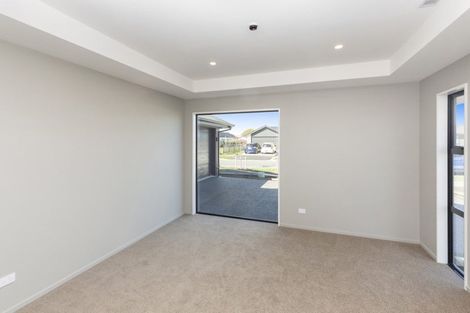 Photo of property in 19 Timara Crescent, Marshland, Christchurch, 8083