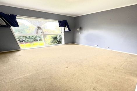 Photo of property in 27 Mirrabooka Avenue, Botany Downs, Auckland, 2010