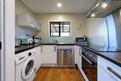 Photo of property in 55 La Rosa Street, Green Bay, Auckland, 0604