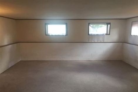 Photo of property in 2/50 Sunset Road, Unsworth Heights, Auckland, 0632