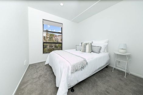 Photo of property in 4/40 Scarlet Oak Drive, Schnapper Rock, Auckland, 0632