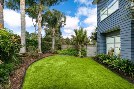Photo of property in 17a Churchouse Road, Greenhithe, Auckland, 0632