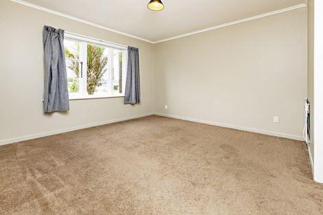 Photo of property in 11 Surrey Street, Manurewa, Auckland, 2102