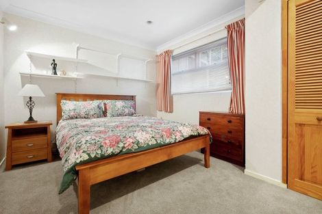 Photo of property in 11 Mcmillan Place, Mellons Bay, Auckland, 2014