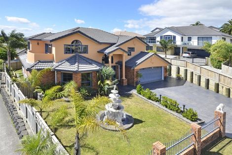 Photo of property in 13 Sesame Grove, Goodwood Heights, Auckland, 2105