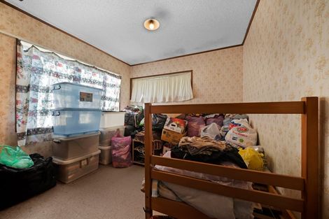 Photo of property in 14 Elsted Place, Goodwood Heights, Auckland, 2105