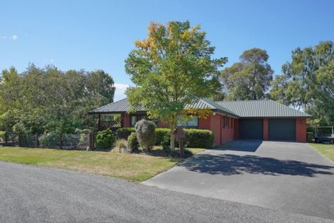 Photo of property in 2 Woodfield Place, Woodend, 7610