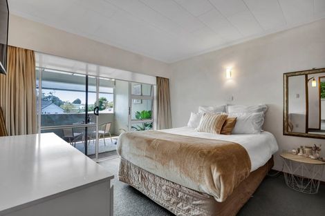 Photo of property in 4/1 Gilbert Street, New Plymouth, 4310