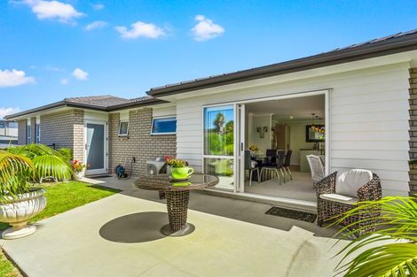 Photo of property in 2 Maylee Crescent, Gulf Harbour, Whangaparaoa, 0930