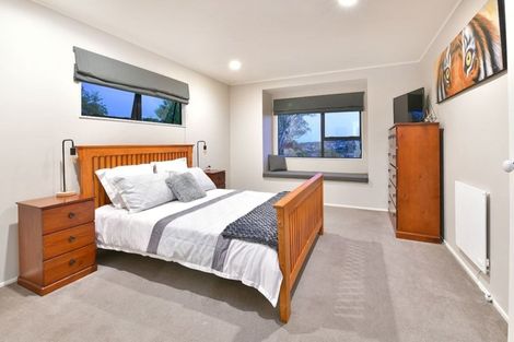 Photo of property in 20 John Road, Stanmore Bay, Whangaparaoa, 0932