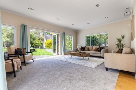 Photo of property in 30c Marine Parade, Mellons Bay, Auckland, 2014