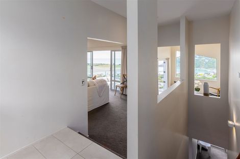 Photo of property in 16 Glendevere Terrace, Redcliffs, Christchurch, 8081