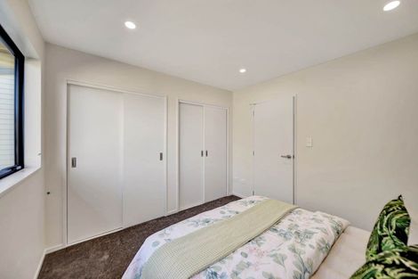 Photo of property in 2/106 Triangle Road, Massey, Auckland, 0614