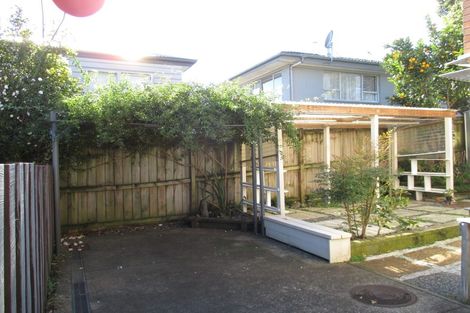 Photo of property in 4/33 Rodney Street, Howick, Auckland, 2014