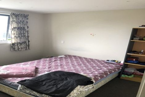 Photo of property in 100 Fulford Street, New Plymouth, 4310