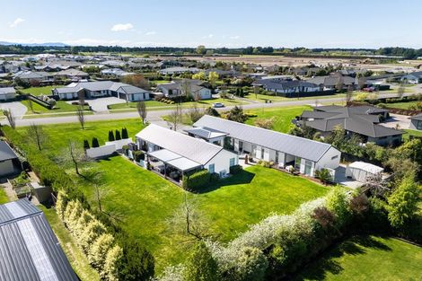 Photo of property in 18 Brampton Drive, West Melton, 7618