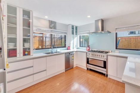 Photo of property in 7a Roberts Road, Te Atatu South, Auckland, 0610