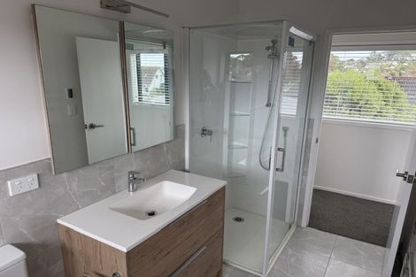 Photo of property in 54a Santiago Crescent, Unsworth Heights, Auckland, 0632