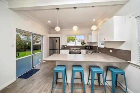 Photo of property in 18 Albion Street, Hawera, 4610