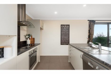 Photo of property in 31 Bateleur Close, Welcome Bay, Tauranga, 3112