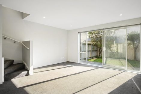 Photo of property in 10/2 Stone Street, Miramar, Wellington, 6022