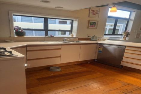 Photo of property in 180 Vigor Brown Street, Napier South, Napier, 4110