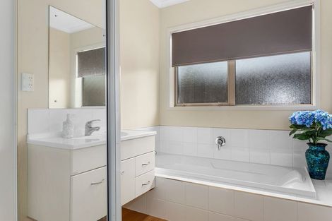 Photo of property in 14 Omega Place, Coastlands, Whakatane, 3120