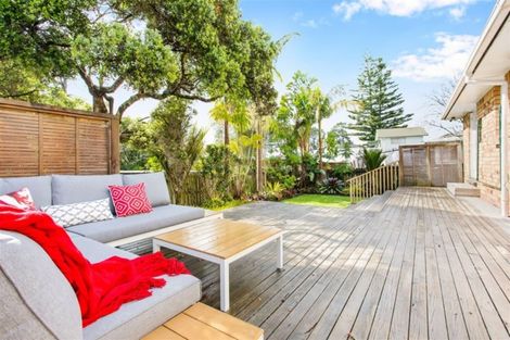 Photo of property in 18 Ayrton Street, Te Atatu South, Auckland, 0610