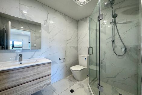 Photo of property in 523f Pakuranga Road, Howick, Auckland, 2010