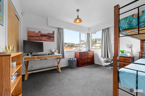 Photo of property in 5 Christchurch Crescent, Kelson, Lower Hutt, 5010