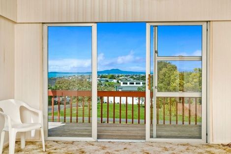 Photo of property in 121 Glamorgan Drive, Torbay, Auckland, 0630
