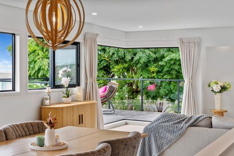 Photo of property in 28 Seaview Road, Otumoetai, Tauranga, 3110