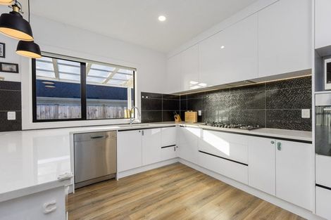 Photo of property in 33 Johns Creek Crescent, Silverdale, 0932