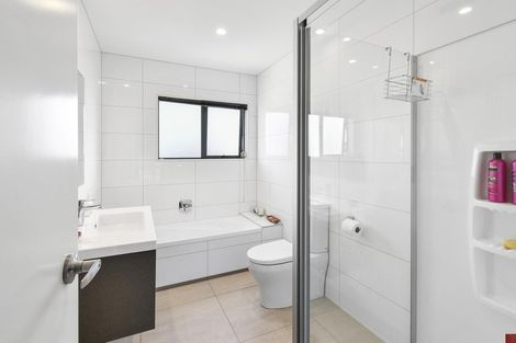 Photo of property in 77 Calluna Crescent, Totara Heights, Auckland, 2105