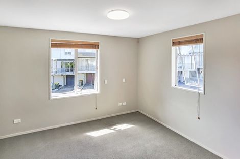 Photo of property in 15 Opito Way, East Tamaki, Auckland, 2013