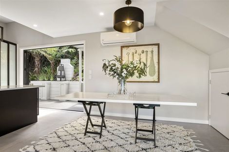 Photo of property in 5b Reynolds Place, Torbay, Auckland, 0630