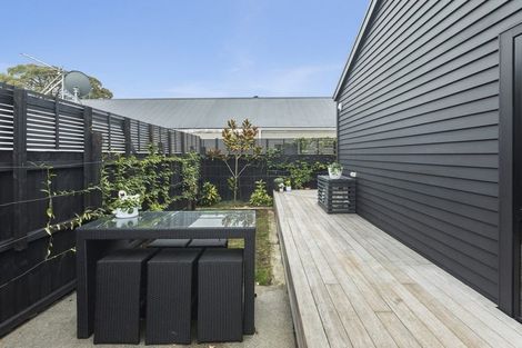 Photo of property in 658b Barbadoes Street, Edgeware, Christchurch, 8013