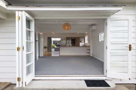 Photo of property in 11 Winter Street, Fairfield, Hamilton, 3214